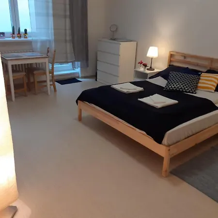 Downtown Studio Sokolovska Appartamento *